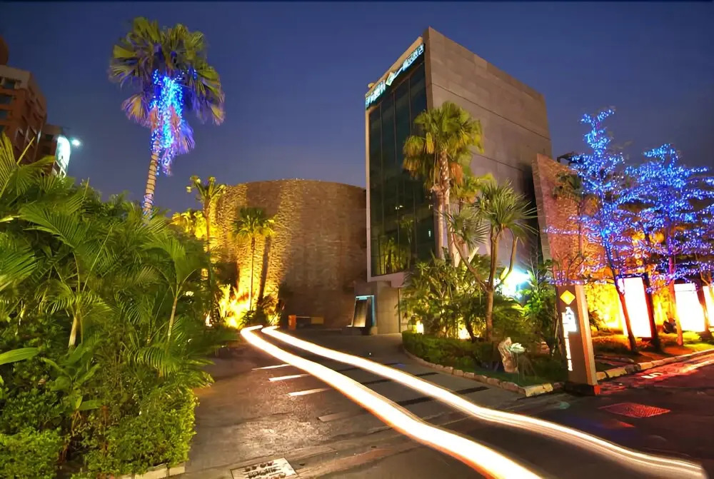 Eden Exoticism Planet Hotel