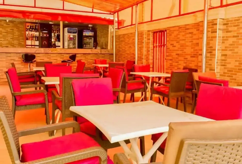Alim Royal Hotel and Suites