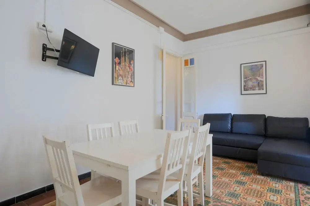 BBarcelona Sagrada Familia Garden Apartment