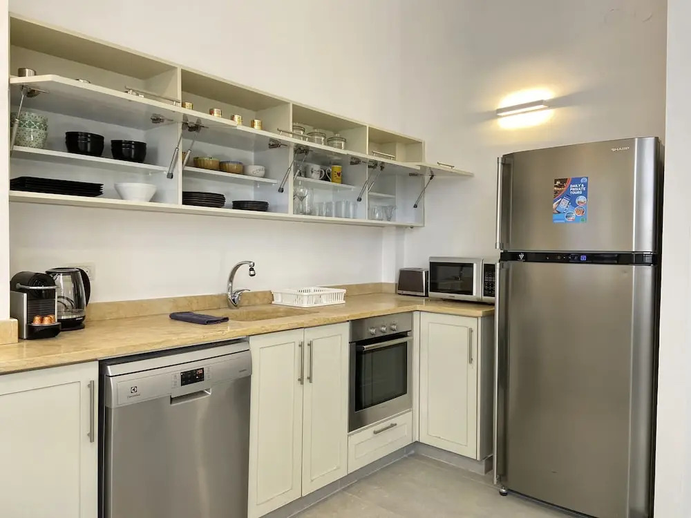 Ness Tsiyona 9 - By Beach Apartments TLV