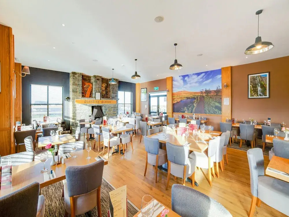 Standing Stones Lodge