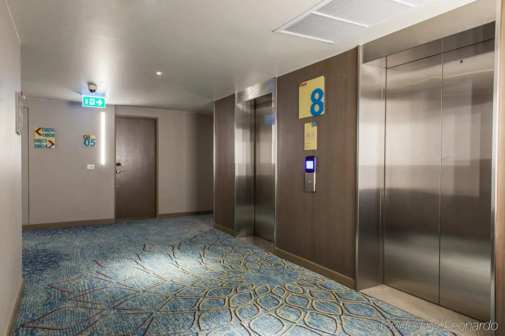 S33 Compact Sukhumvit Hotel