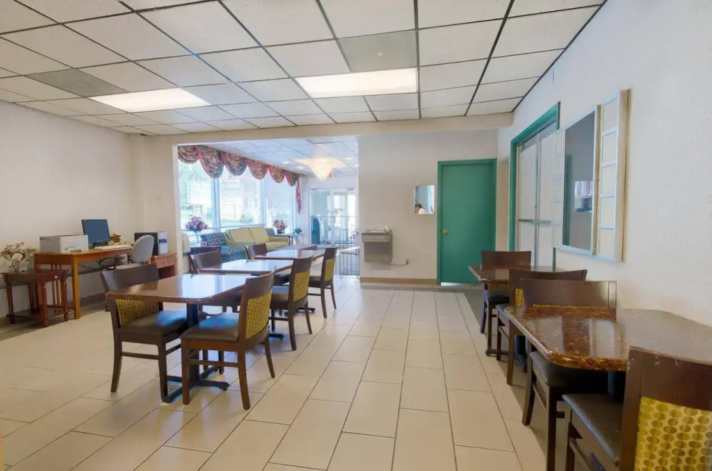 Travelodge by Wyndham Lynchburg