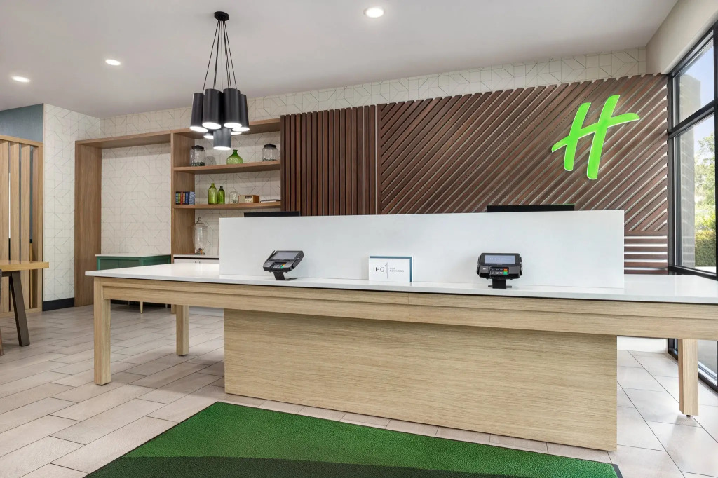 Holiday Inn Cheshire - Southington by IHG