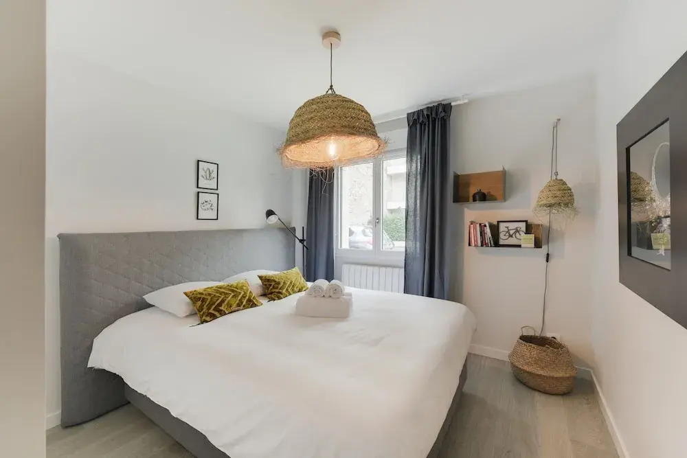 Bonzaï-superbe Logement Avec Parking