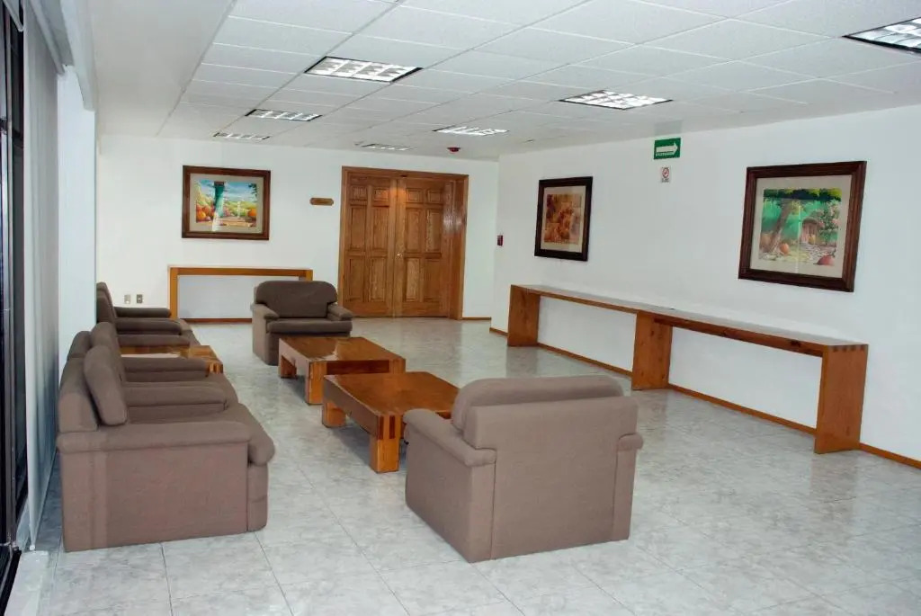 Hotel & Suites PF
