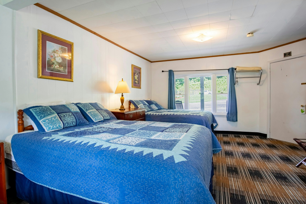 Lloyds On The River Country Inn By Oyo