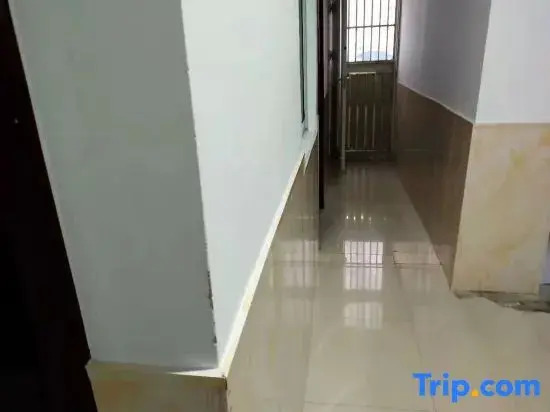 Wuwei Leyi Hotel