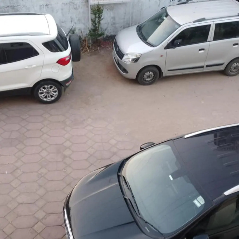 Hotel S G, Vadodara