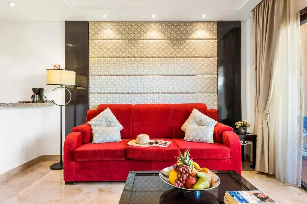 241 Royal Park Albatros con TERRAZA