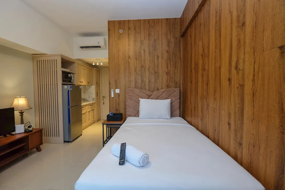 Cozy And Strategic Studio At Springlake Summarecon Apartment