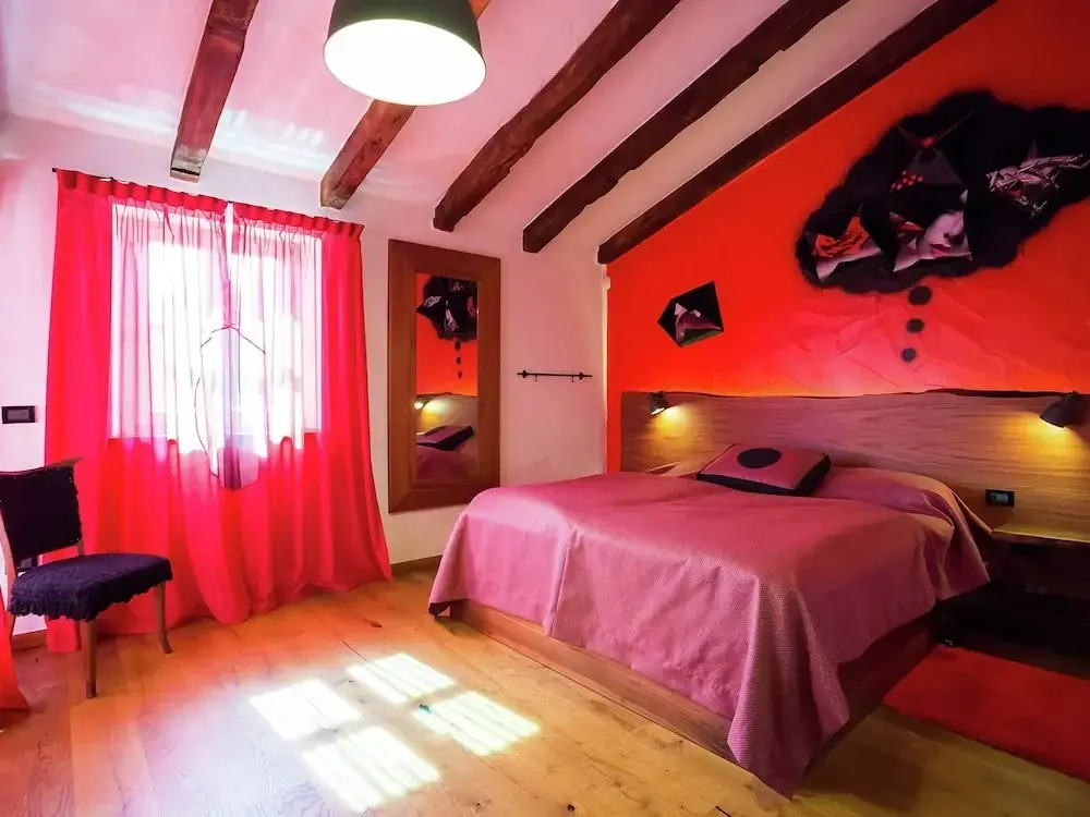 Villa in Porec With Private Pool & Garden