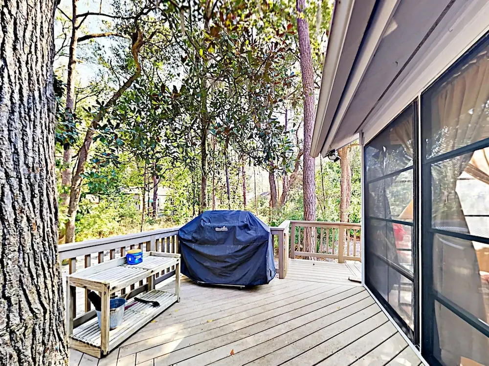 Sunny Coastal-chic W/ Private Deck & Sunroom 3 Bedroom Home