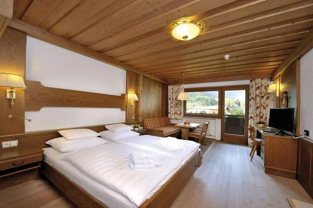 Alpenhotel Tirol