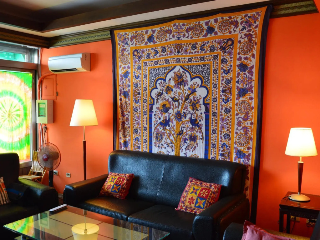 Oasis Inn