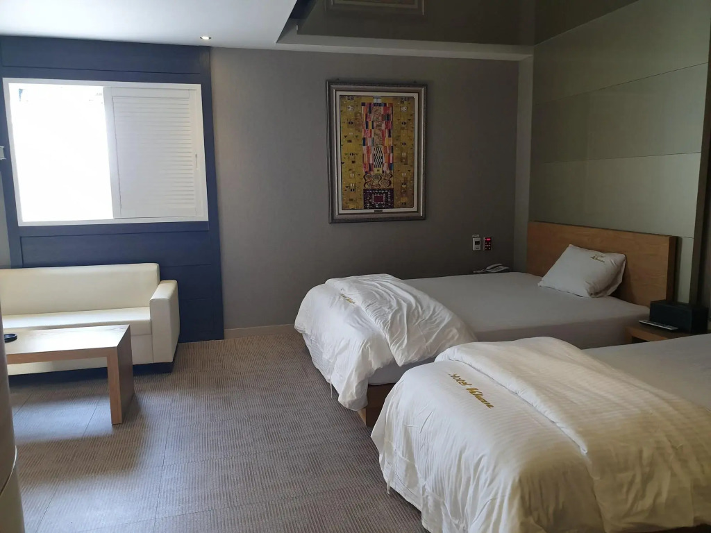 Khan Hotel