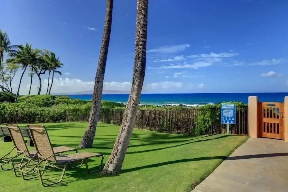 Wailea Ekahi, #22d 1 Bedroom Condo by RedAwning