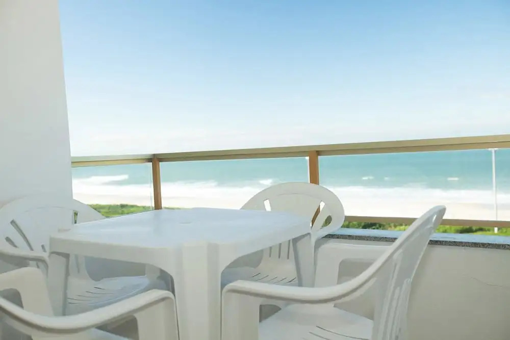 Entremares Residence