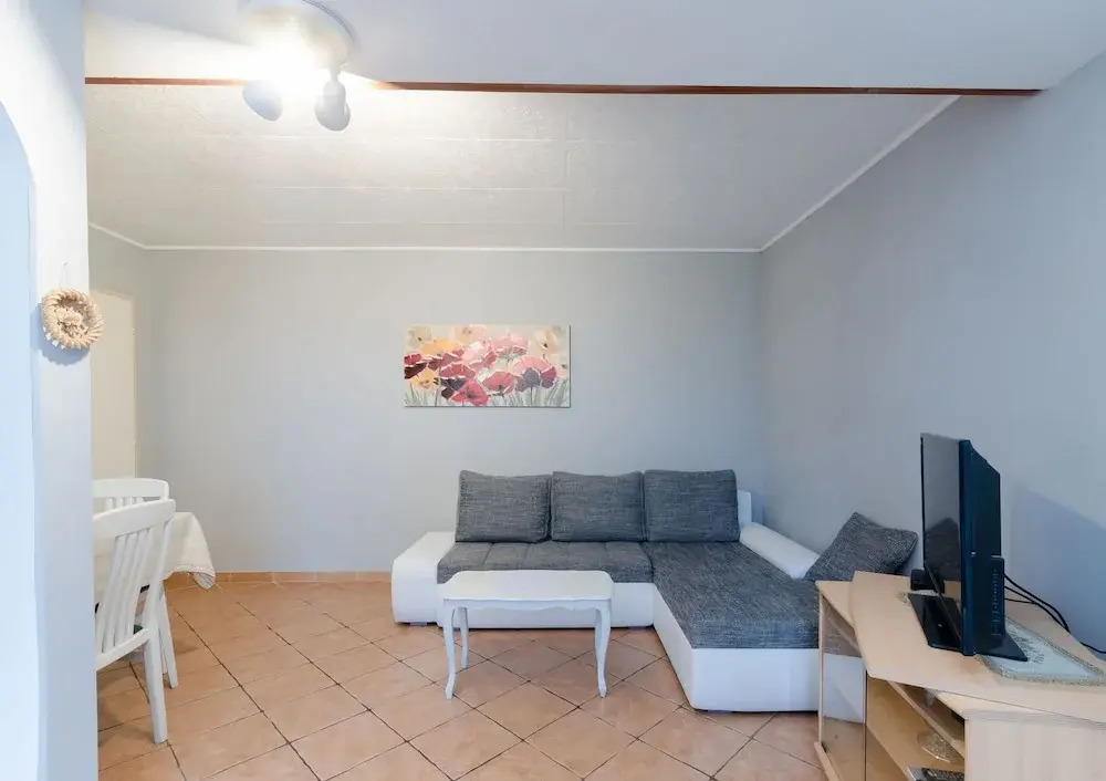 Apartments and Room Mirjana