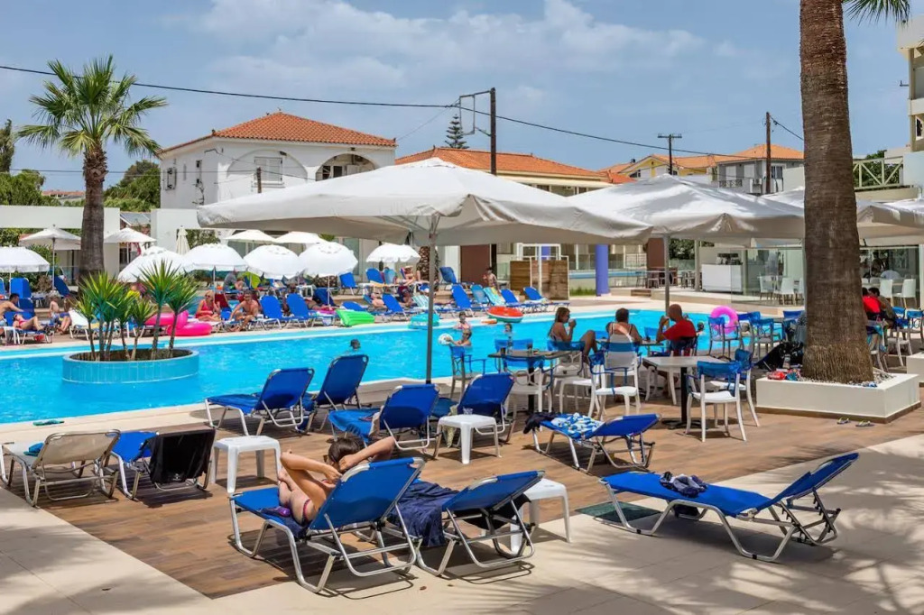 Cameo Beach Resort