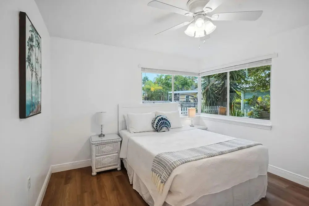 Beach Livin 2 - 1 Bedroom Downstairs