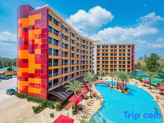 Thai Studio Condotel 777 Apartments are located next to the longest and cleanest beach