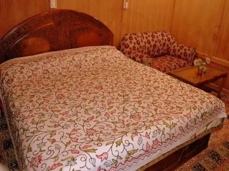 Goona palace houseboats