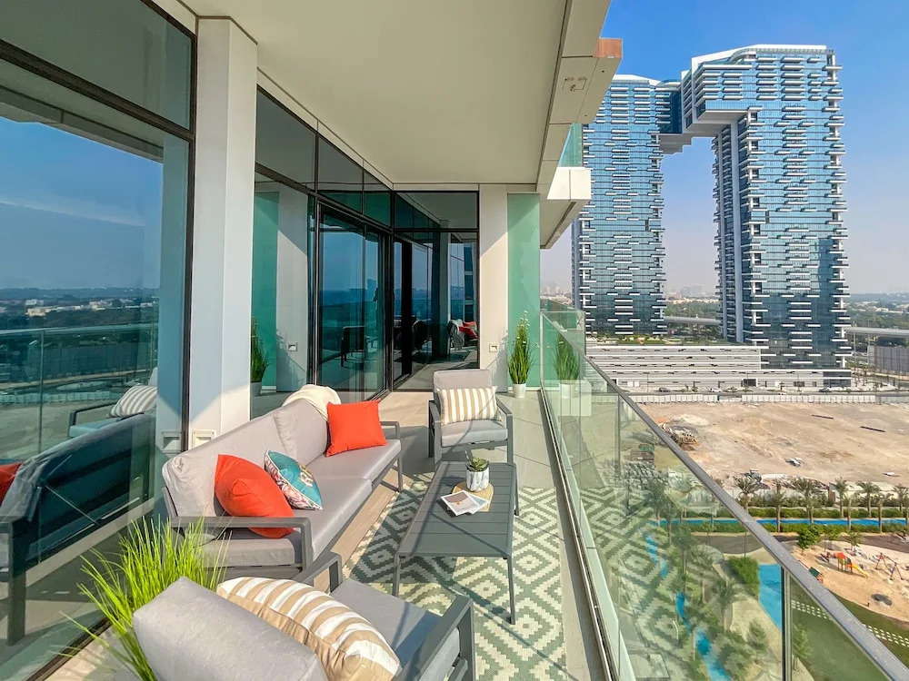 HiGuests - Park Gate Residence Tower C