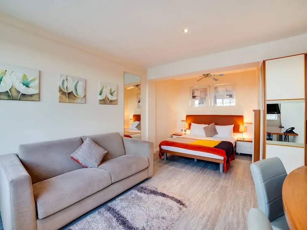 Lovely Studio in London with Sauna