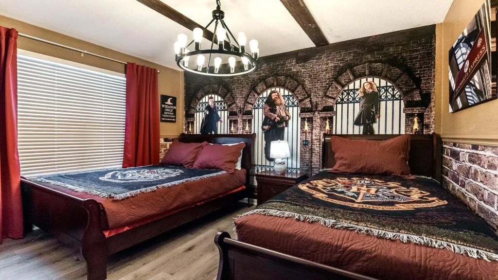 Modern 7BR Villa w Pool greenview close to Disney