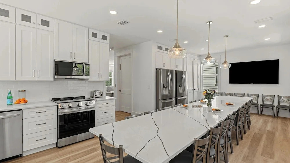 Graytness & Grayton Dreams by Avantstay Sleeps 64 + 22 Bedrooms 2 Pools + Spa + Game Rooms + Elevator Bikes + Golf Carts Walk to Grayton Beach