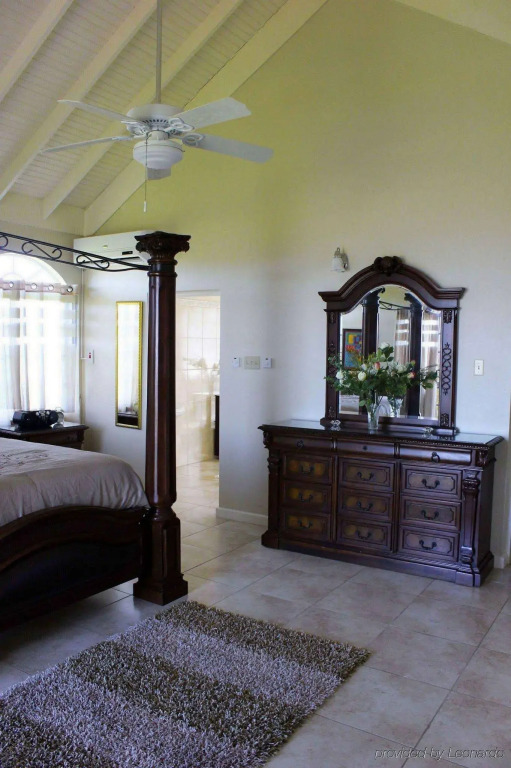 Retreat Guest House