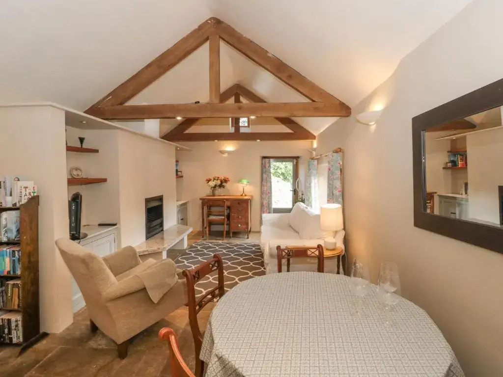 Wreath Green Annexe