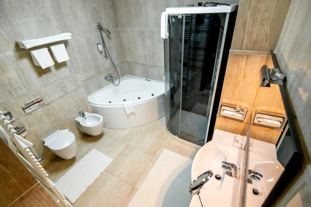 Hotel Golden House