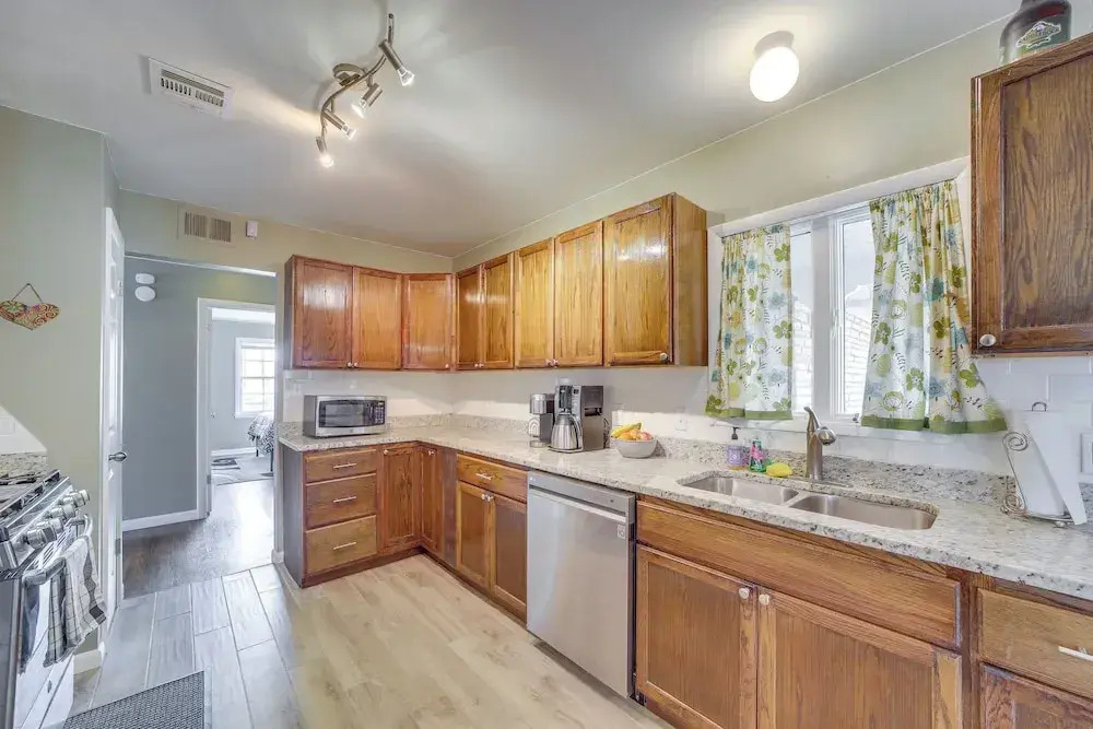 Tulsa Home w/ Yard: 5 Mi to Downtown