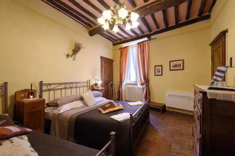 House with 4 Bedrooms in Montalcino, with Wonderful City View And Wifi