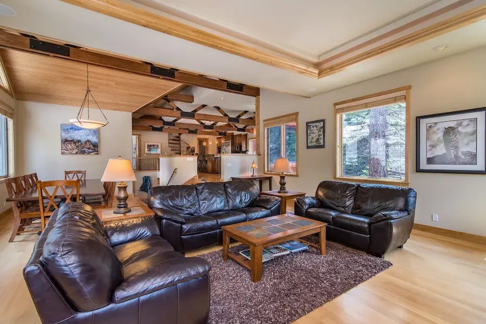 Extravagant Mountain Lodge at Heavenly by RedAwning