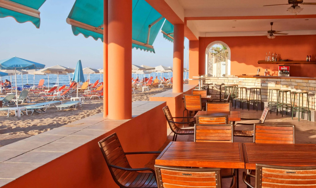 Dedalos Beach Hotel