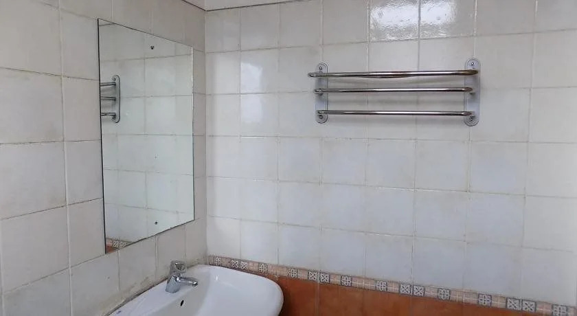 Aponye Hotel