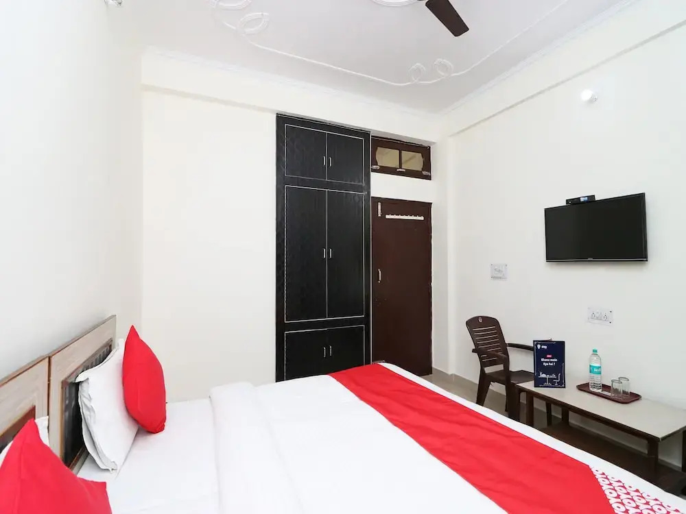 OYO 6064 Home Stay Siddhi Palace