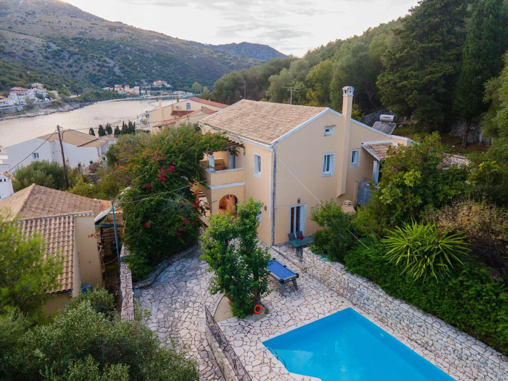 Loadstar Villas