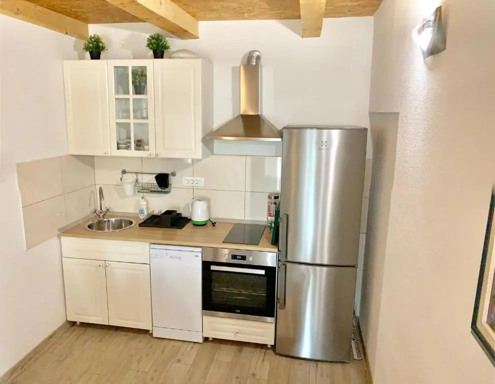 Summer Apartment