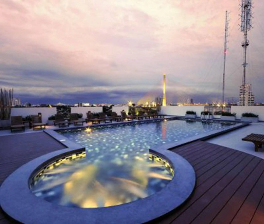 The StandardX, Bangkok Phra Arthit