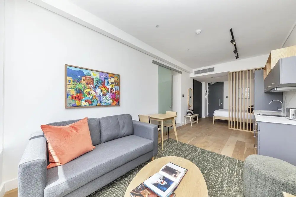 Comfortable Studio With City Views