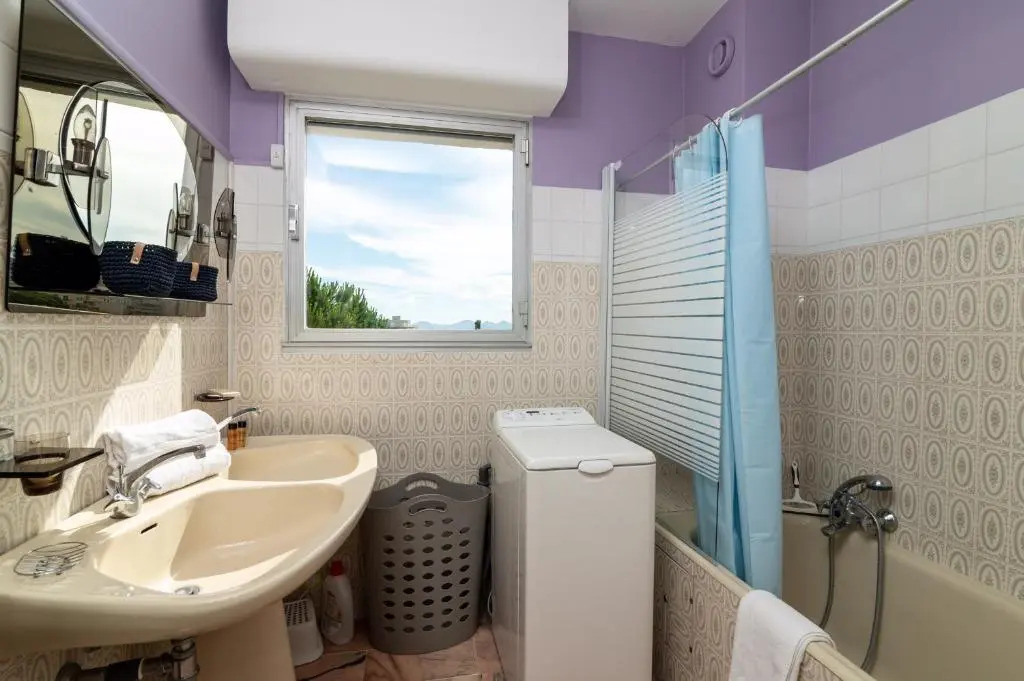 Grand T3 Juan les Pins, 2 balcons, proche plage