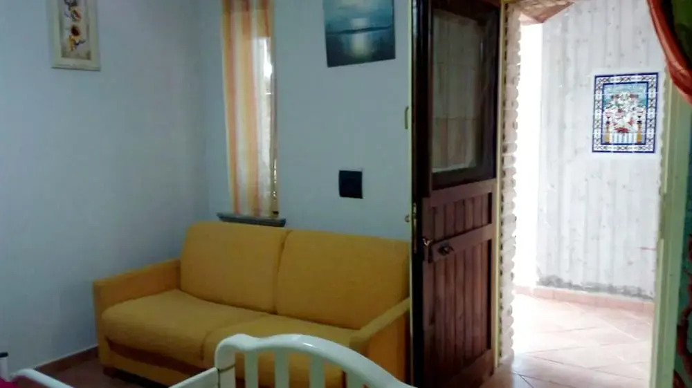Studio in Petrosa, With Enclosed Garden and Wifi - 5 km From the Beach