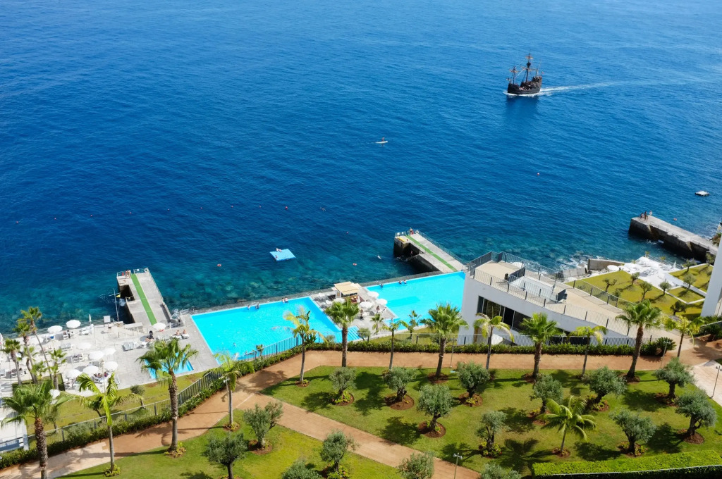 Курортный отель Vidamar Resort Madeira