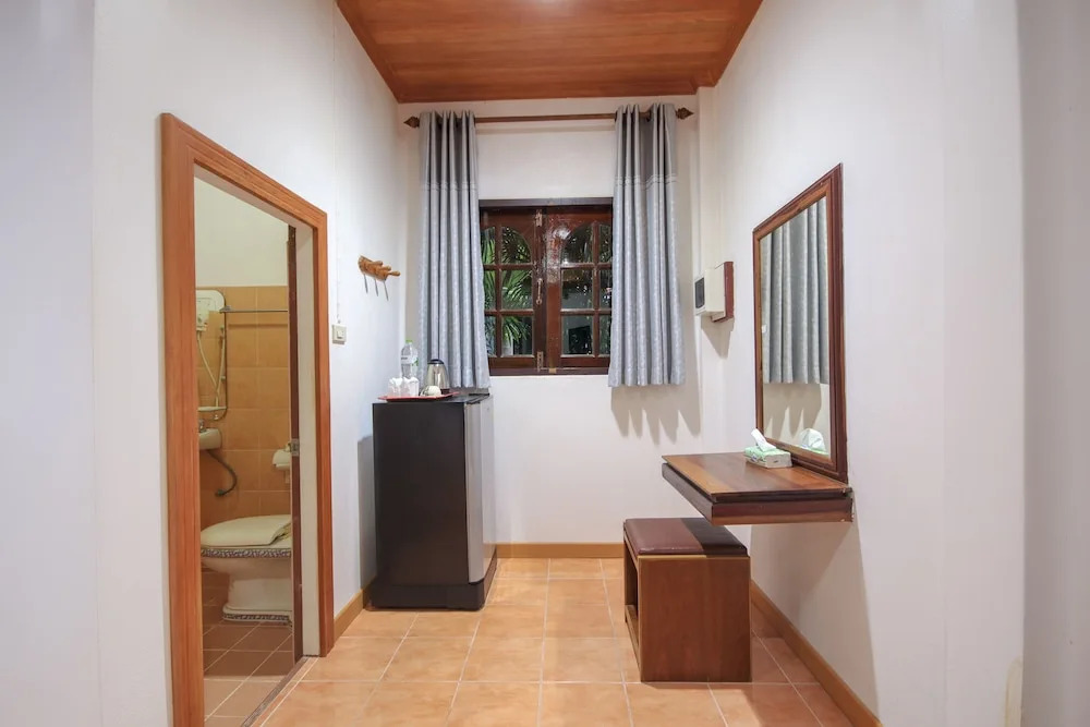 OYO 75353 Loy Chalet Resort