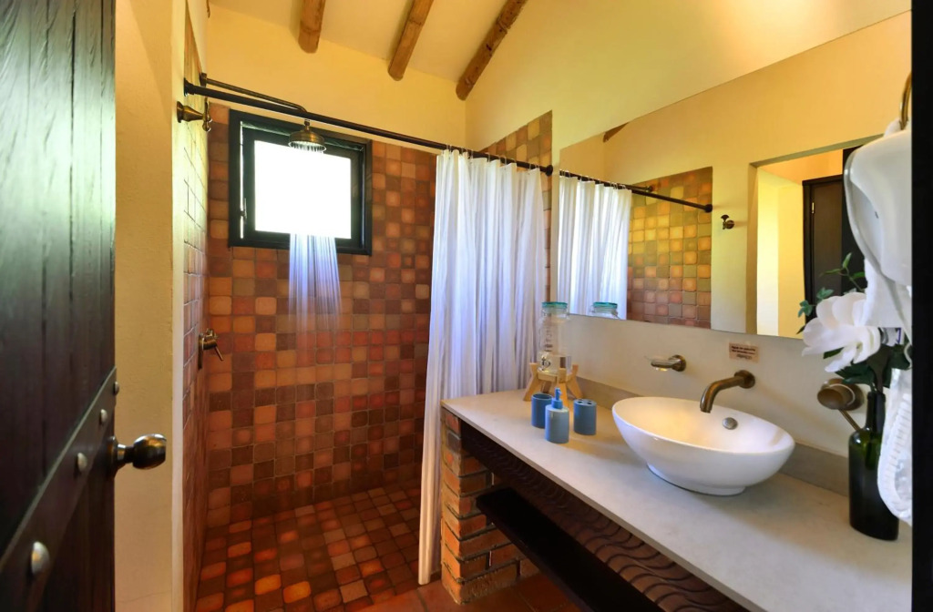 Villa exclusiva en Fincas Panaca, privacidad con Piscina y Jacuzzi