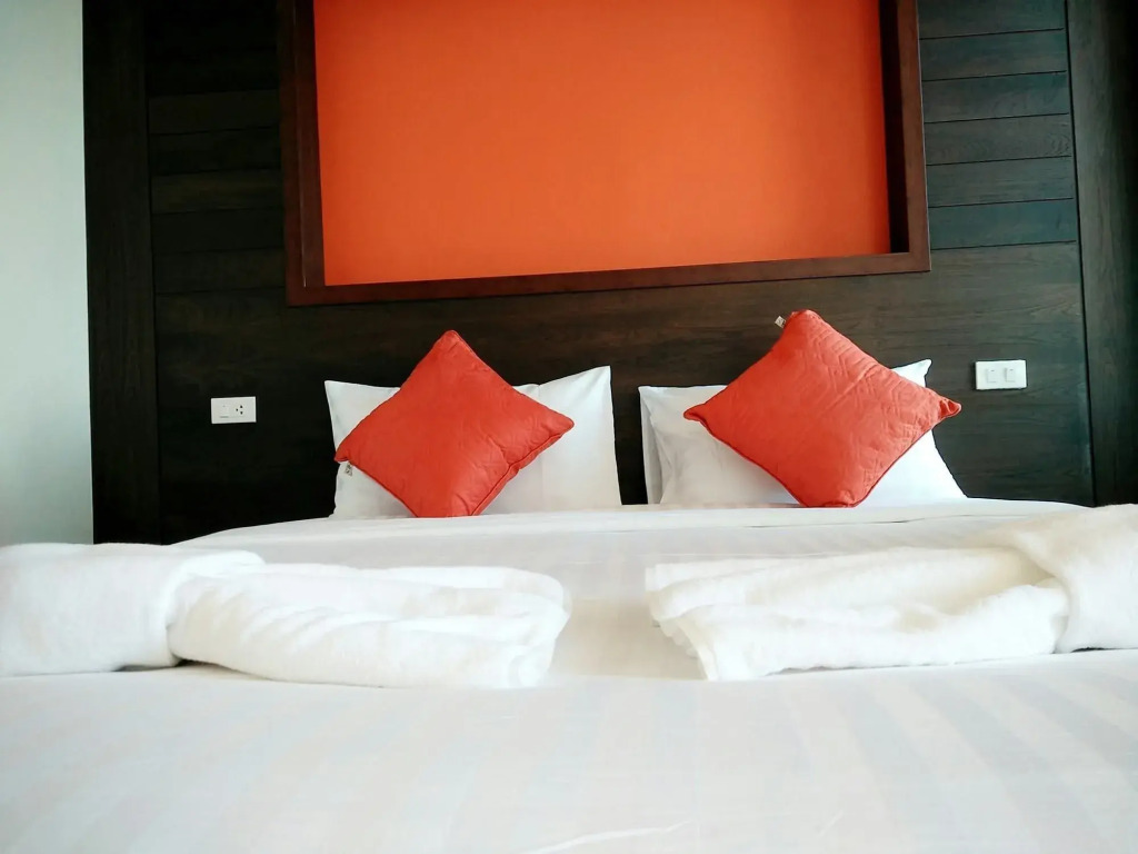 The Sea @ Lanta Hotel